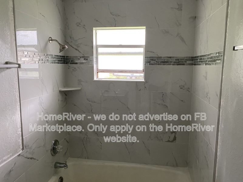 7589 Sw 27th Ave #3 - Photo 5 of 7