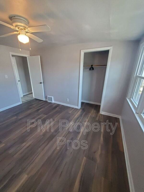 159A S 78th St - Photo 4 of 12