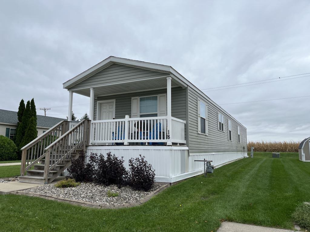 18 Drake Ln - Photo 3 of 14
