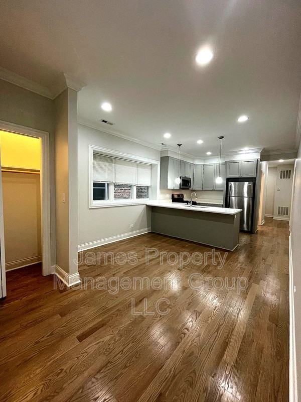 4819 N Kenneth Ave - Photo 7 of 21