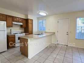 965 Laguna Dr - Photo 1 of 1