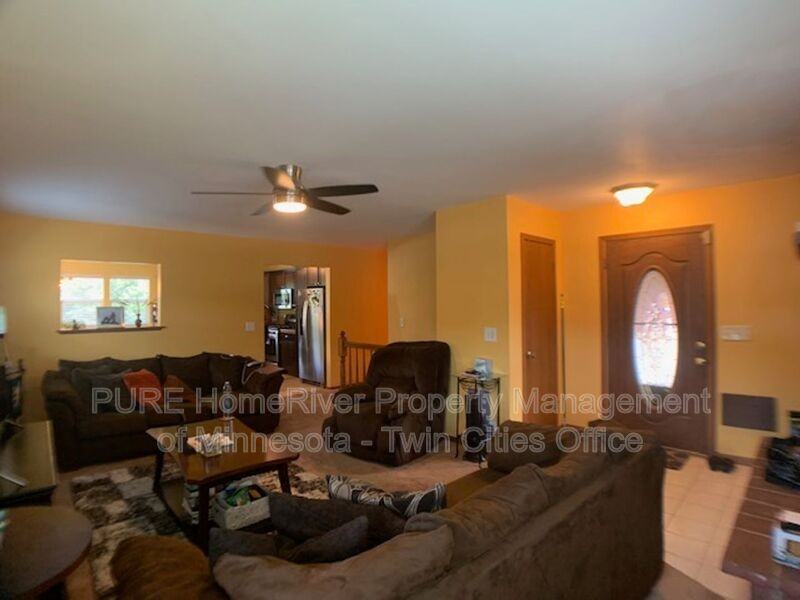 4160 Kentucky Ave N - Photo 3 of 30