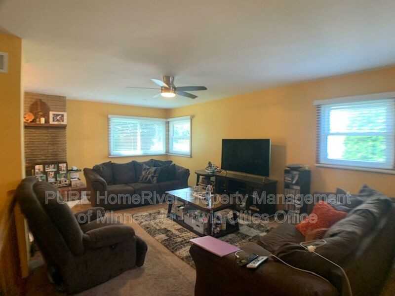 4160 Kentucky Ave N - Photo 6 of 30