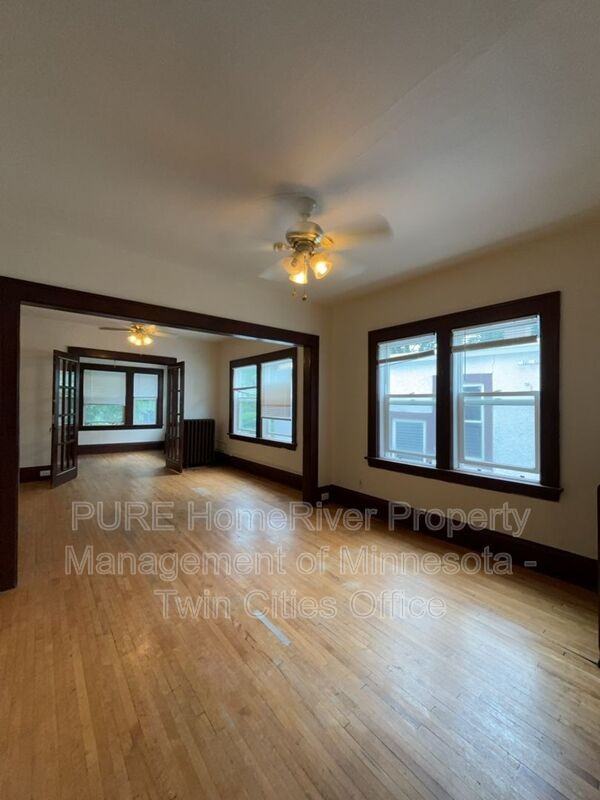 712 W 32nd St #2 - Photo 3 of 12