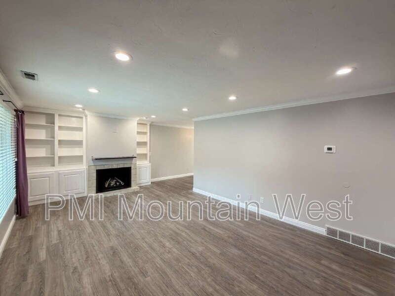 1339 E Hidden Creek Ct - Photo 2 of 20