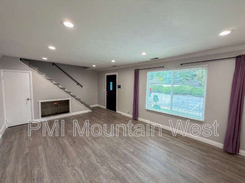 1339 E Hidden Creek Ct - Photo 3 of 20