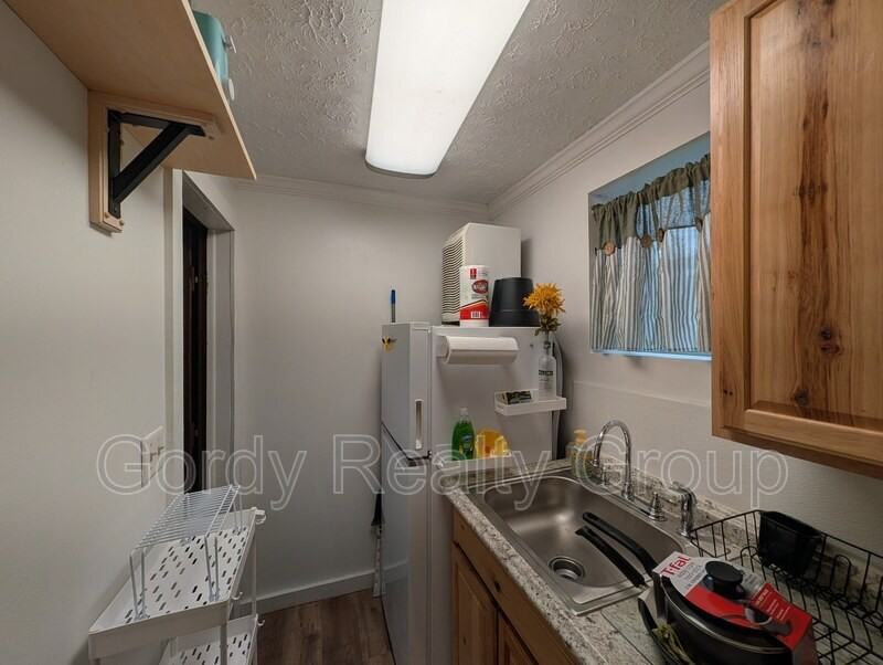 2943 Noland St - Photo 7 of 8