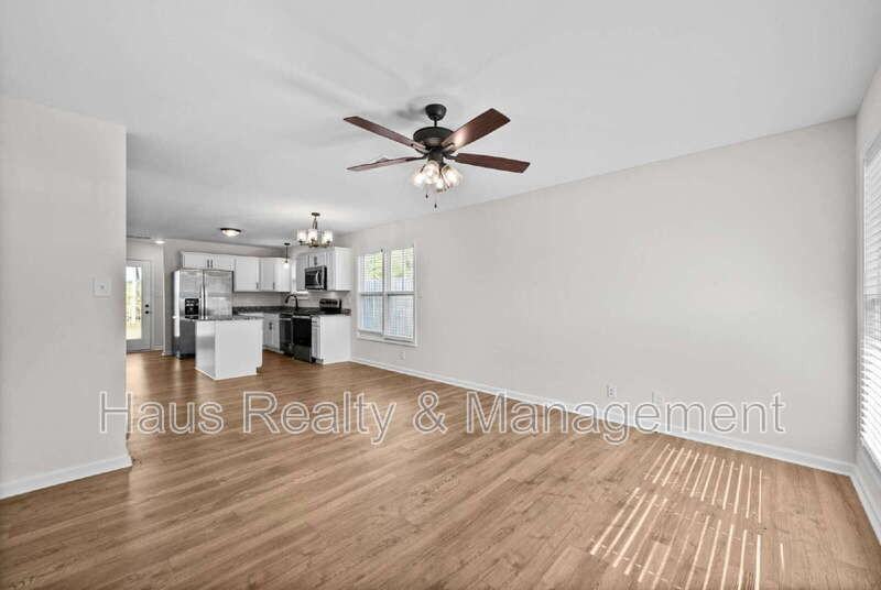 412 Hillside Dr - Photo 3 of 35