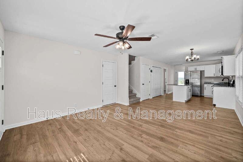 412 Hillside Dr - Photo 4 of 35