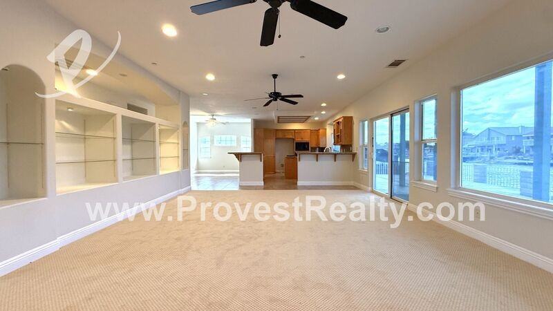 18064 Mariner Dr - Photo 6 of 38