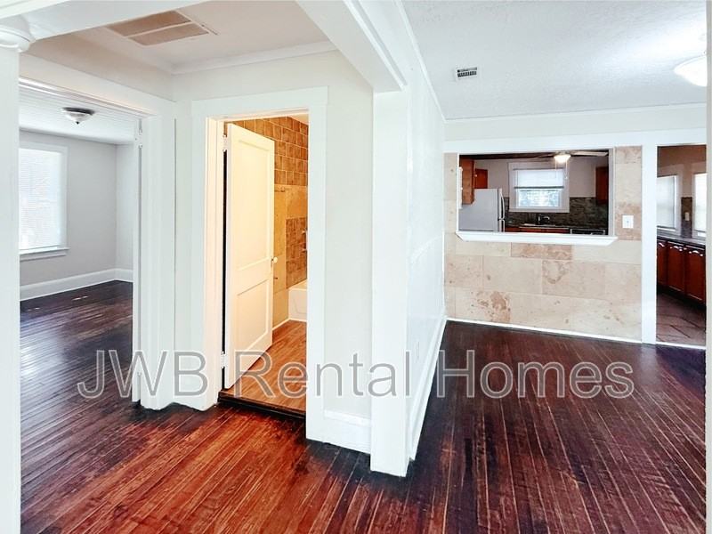 3869 Concord St - Photo 6 of 30