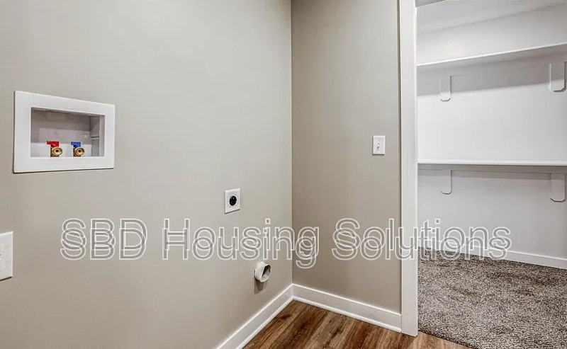 2904 S Harvard Ave #C - Photo 4 of 9