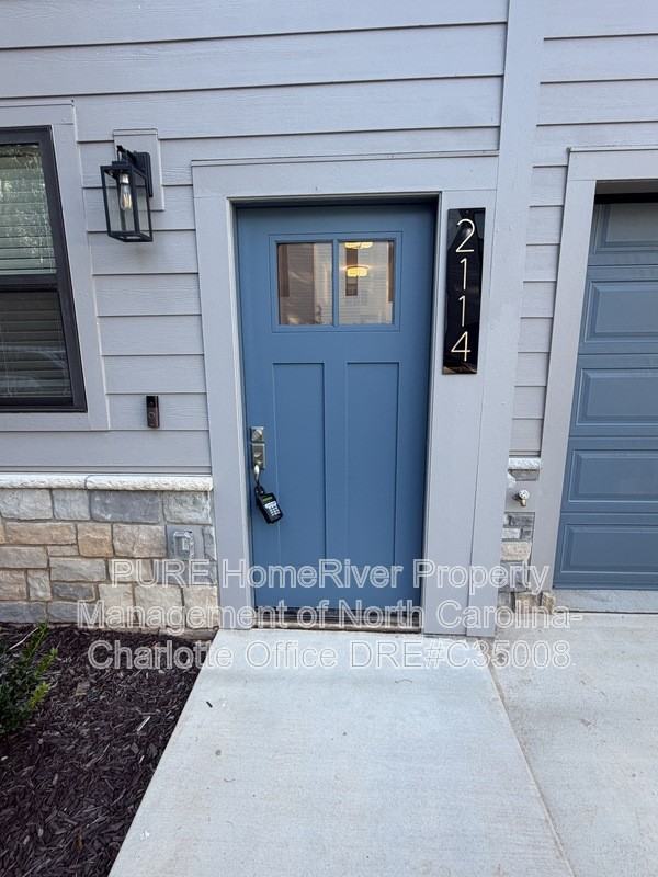 2114 Bombay Way - Photo 5 of 36