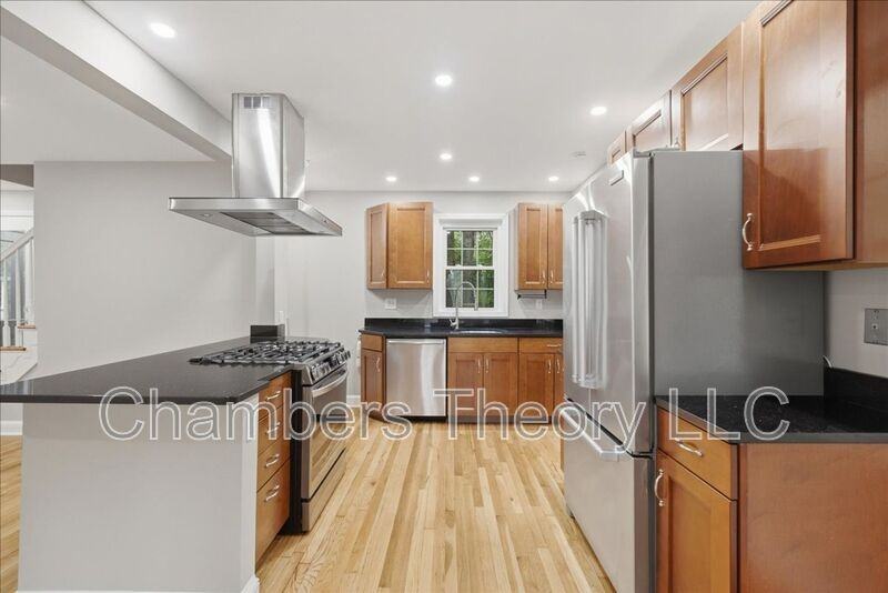 10007 Big Rock Rd - Photo 5 of 48