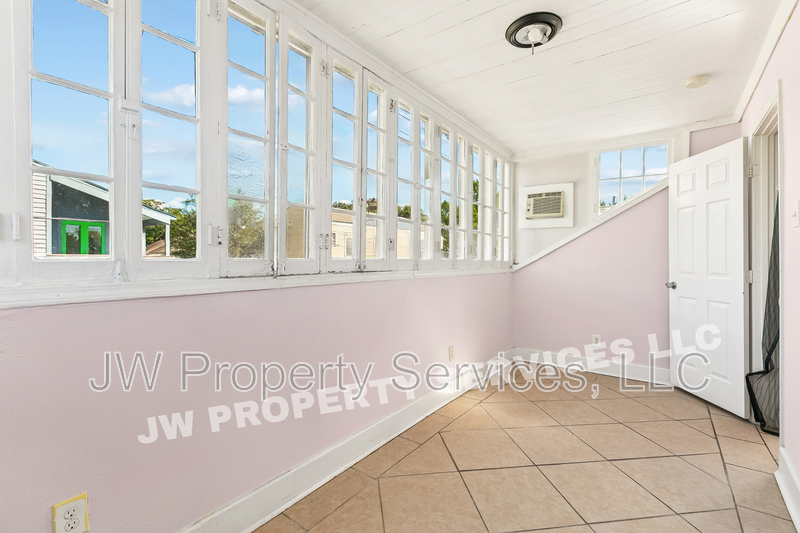 2310 Barracks St - Photo 3 of 15