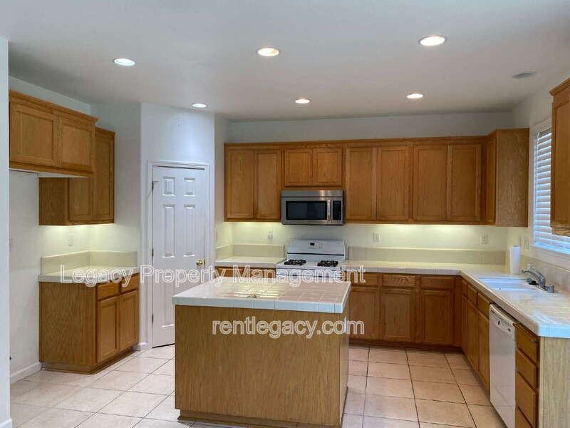 5085 Lockie Ln - Photo 7 of 22