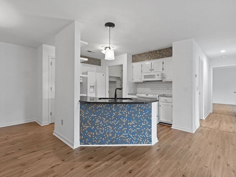 474 S Main St - Photo 2 of 29