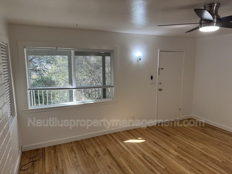 395 Tabor Dr #B - Photo 3 of 15