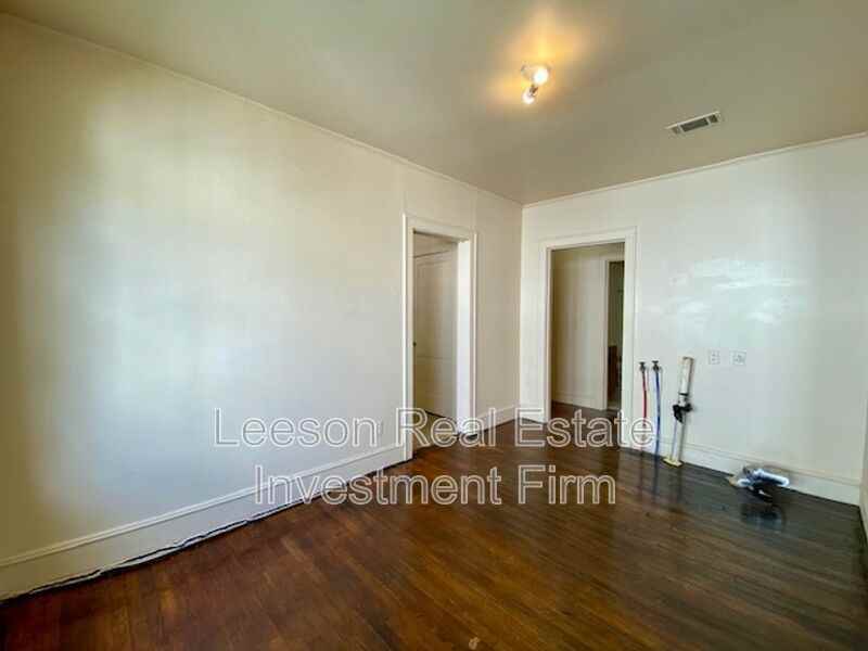 3548 Lakeshore Dr - Photo 6 of 12