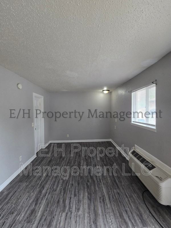 1924 S Broadway Ave #26 - Photo 3 of 7