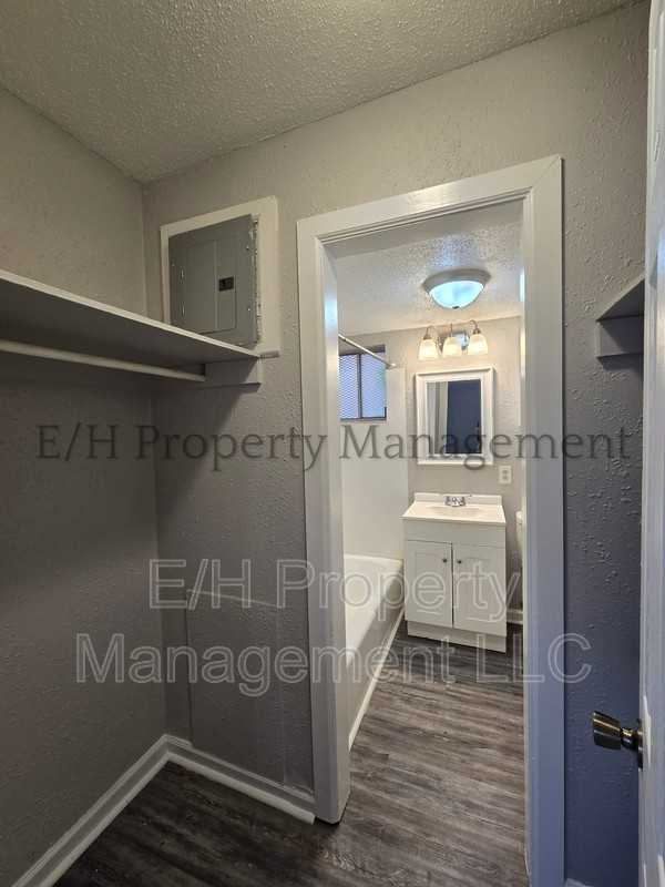 1924 S Broadway Ave #26 - Photo 6 of 7