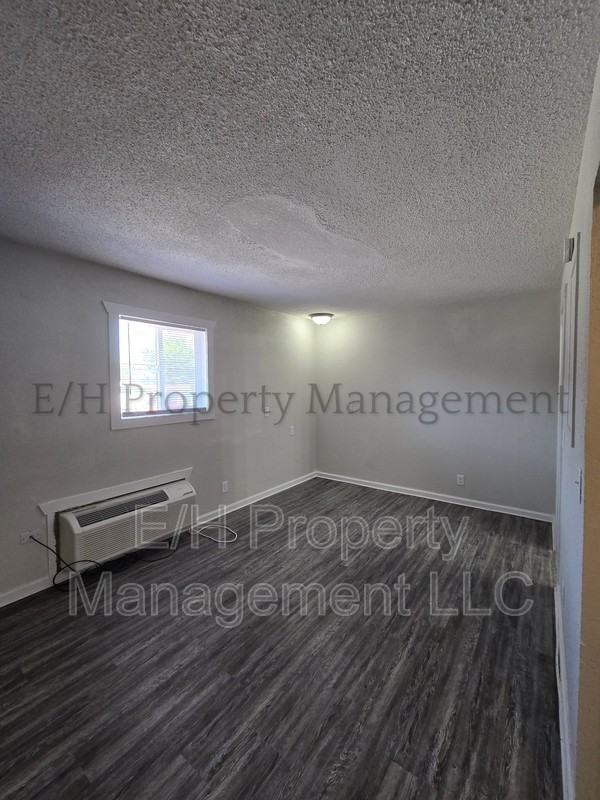 1916 S Broadway Ave #36 - Photo 3 of 9