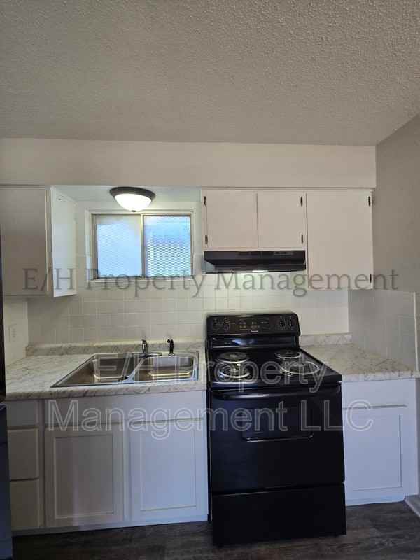 1916 S Broadway Ave #36 - Photo 5 of 9
