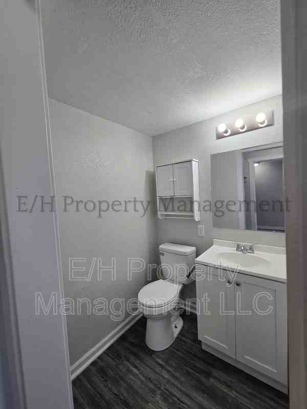 1916 S Broadway Ave #36 - Photo 7 of 9