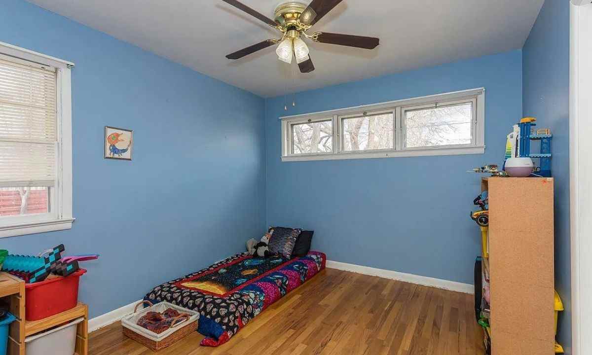 2620 E 11th St - Photo 5 of 7