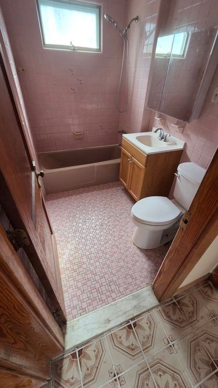 11 Sterling St - Photo 4 of 4
