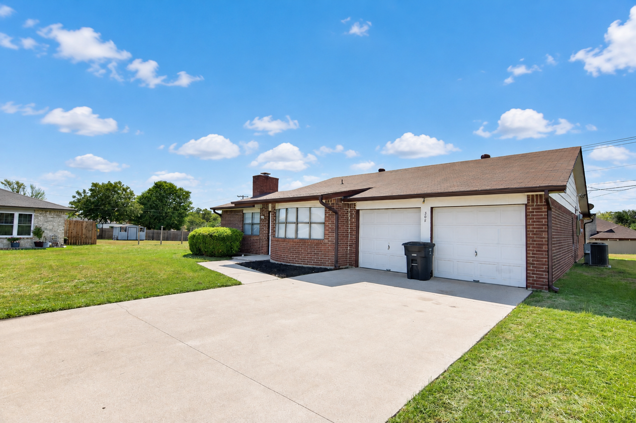 308 Creek Branch Cv - Photo 2 of 22