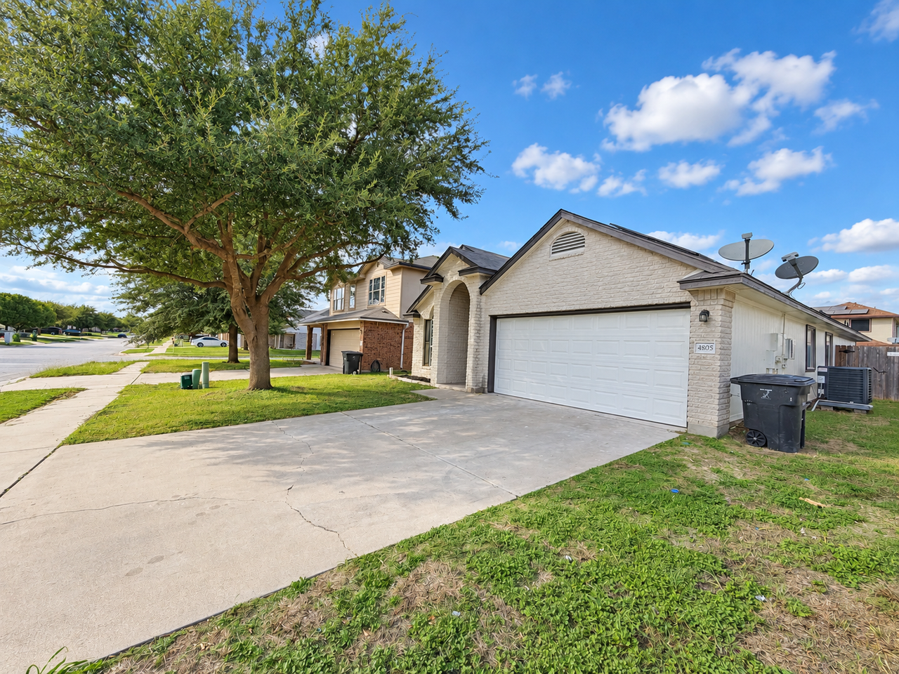 4805 Donegal Bay Ct - Photo 3 of 22