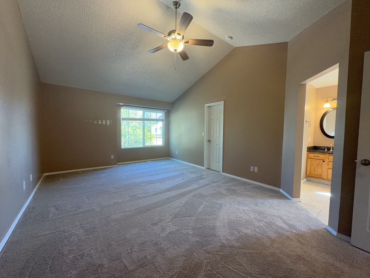 3330 Flying Horse Rd - Photo 7 of 17