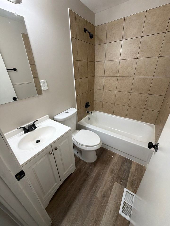 307 Crawford Rd - Photo 5 of 7