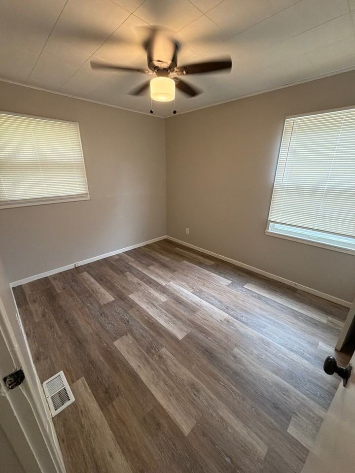307 Crawford Rd - Photo 6 of 7