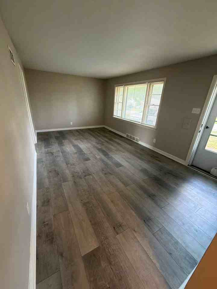 1254 Waldorf Dr - Photo 5 of 13