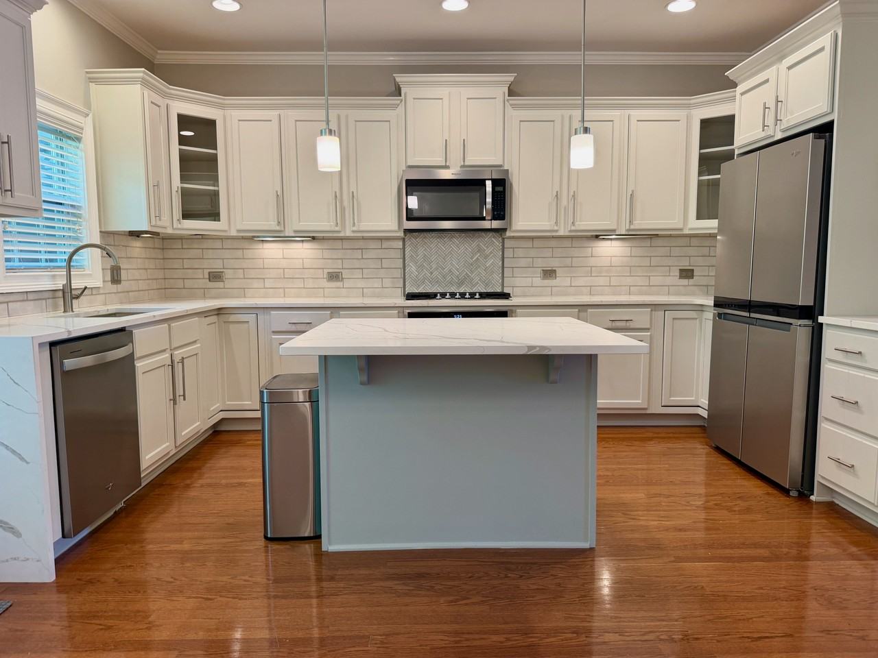 3321 Regent Pl Sw - Photo 3 of 46