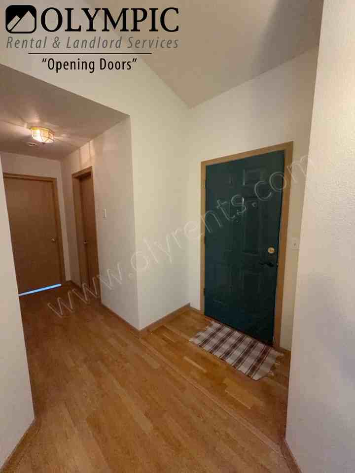 6036 Montague Ln Se - Photo 3 of 25