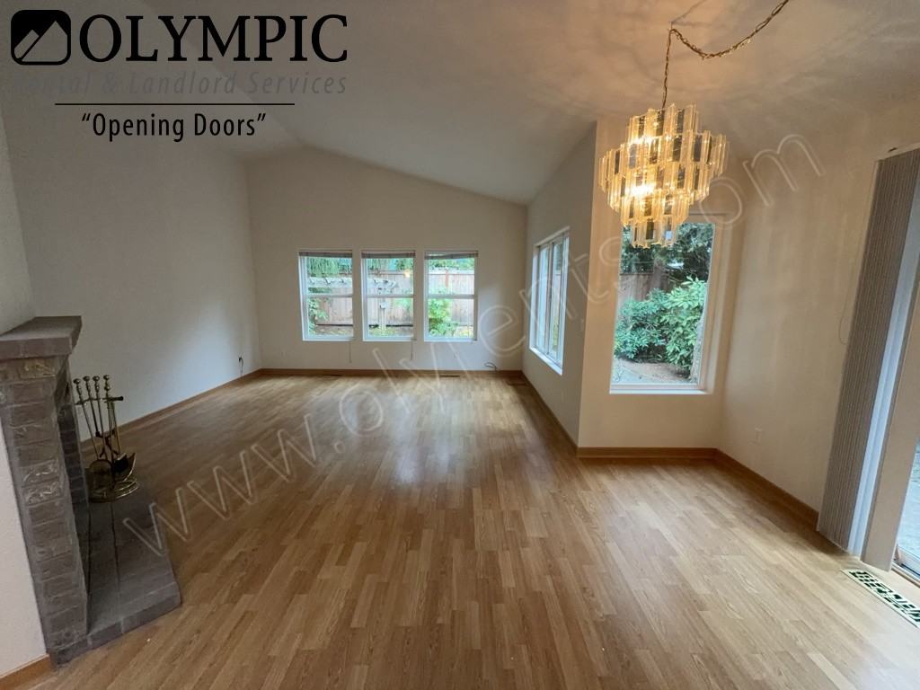 6036 Montague Ln Se - Photo 5 of 25
