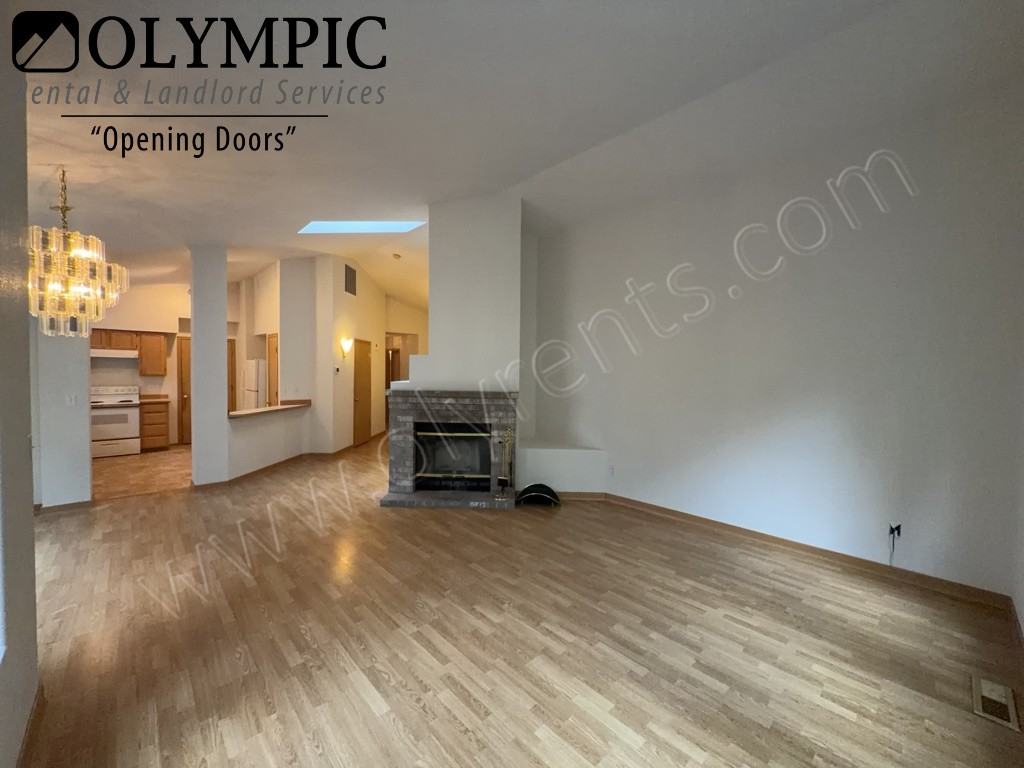 6036 Montague Ln Se - Photo 6 of 25