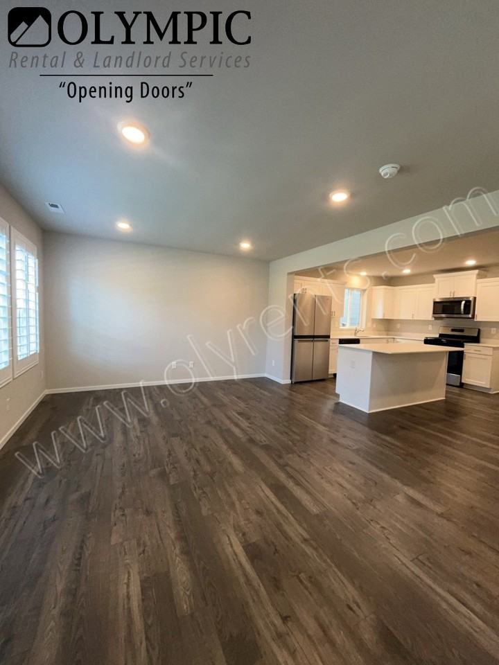 4252 Savannah Loop Ne - Photo 4 of 20