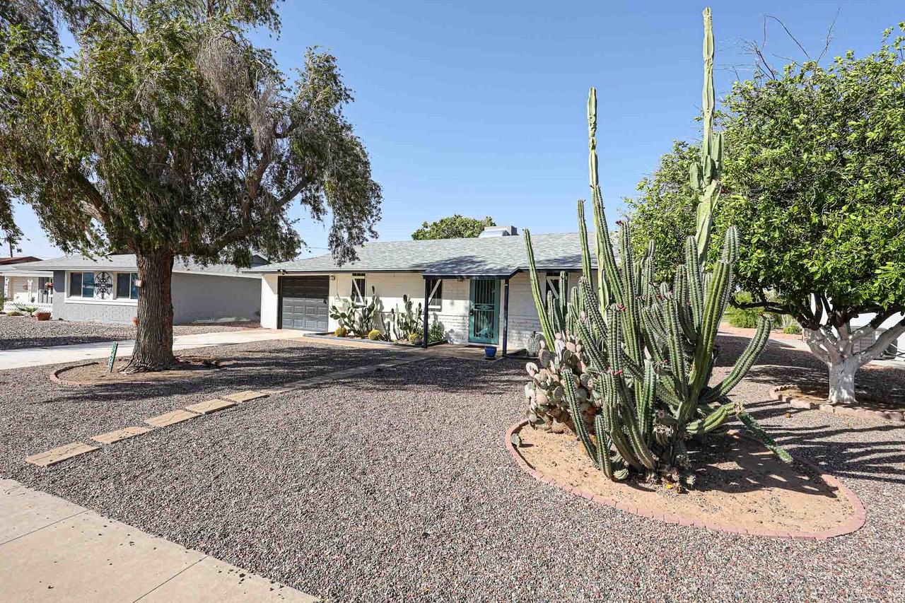 12402 N Pebble Beach Dr - Photo 2 of 28