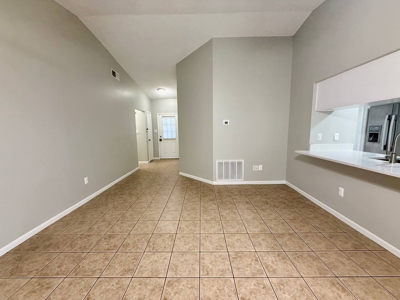 1602 Palm Leaf Dr - Photo 4 of 35