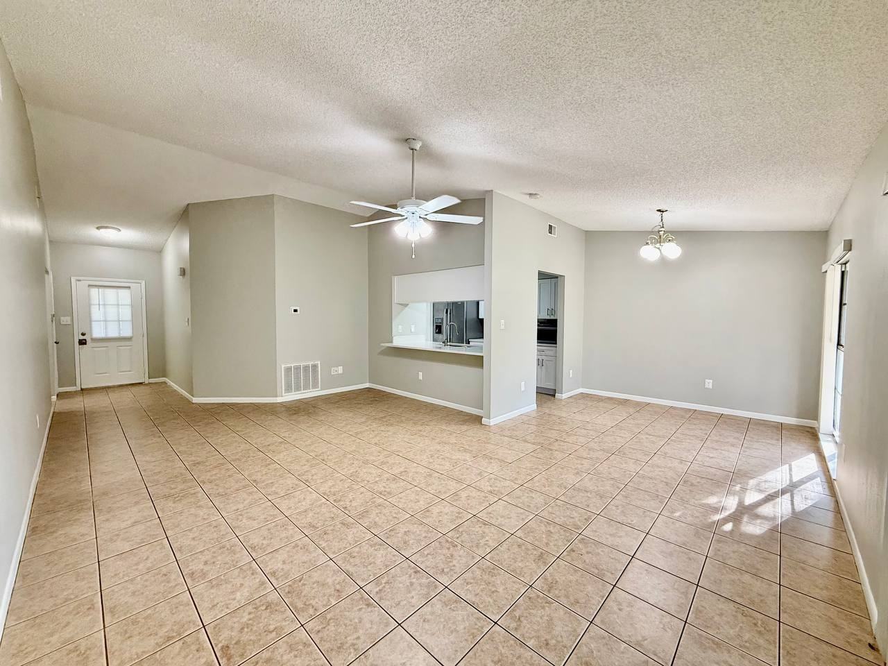 1602 Palm Leaf Dr - Photo 7 of 35