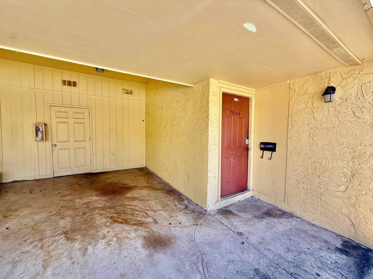 7509 Fragancia Ct - Photo 3 of 45
