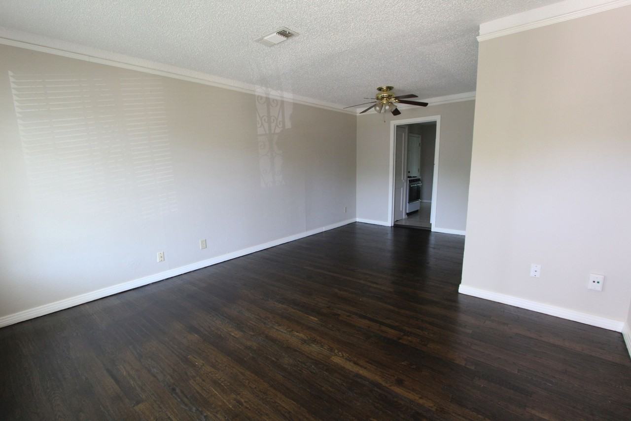 3720 Lafayette Ave - Photo 2 of 18