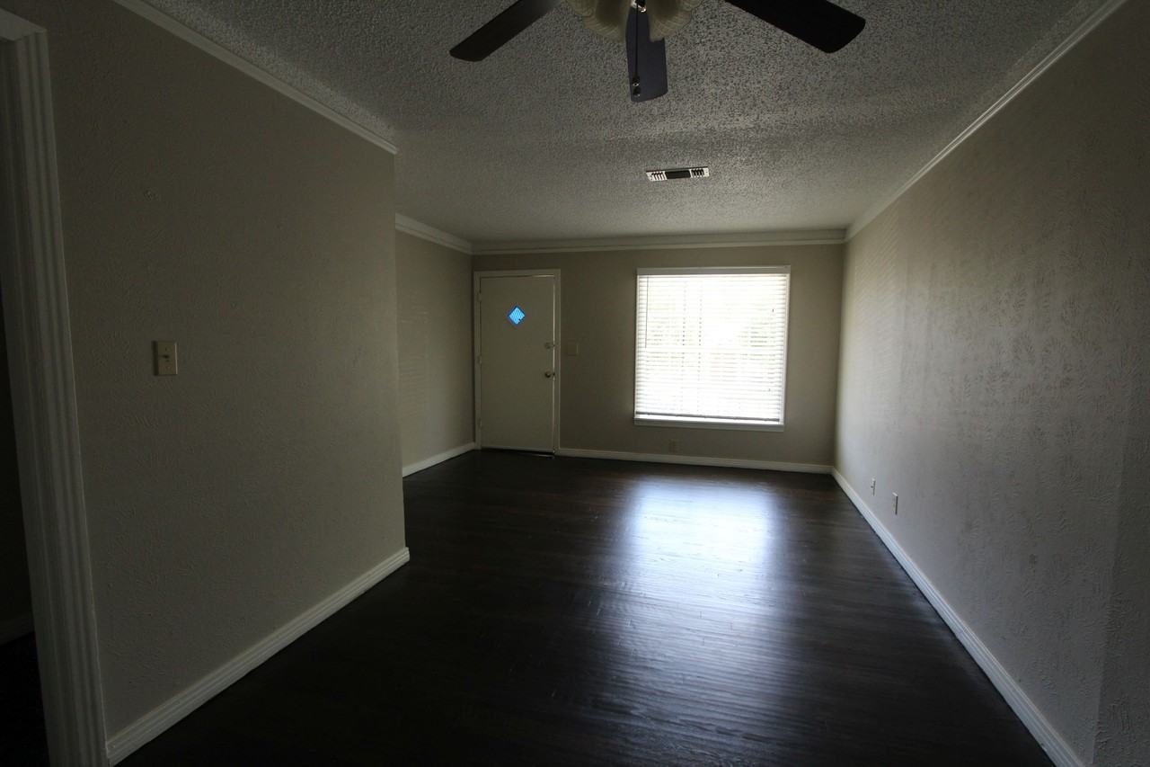 3720 Lafayette Ave - Photo 3 of 18