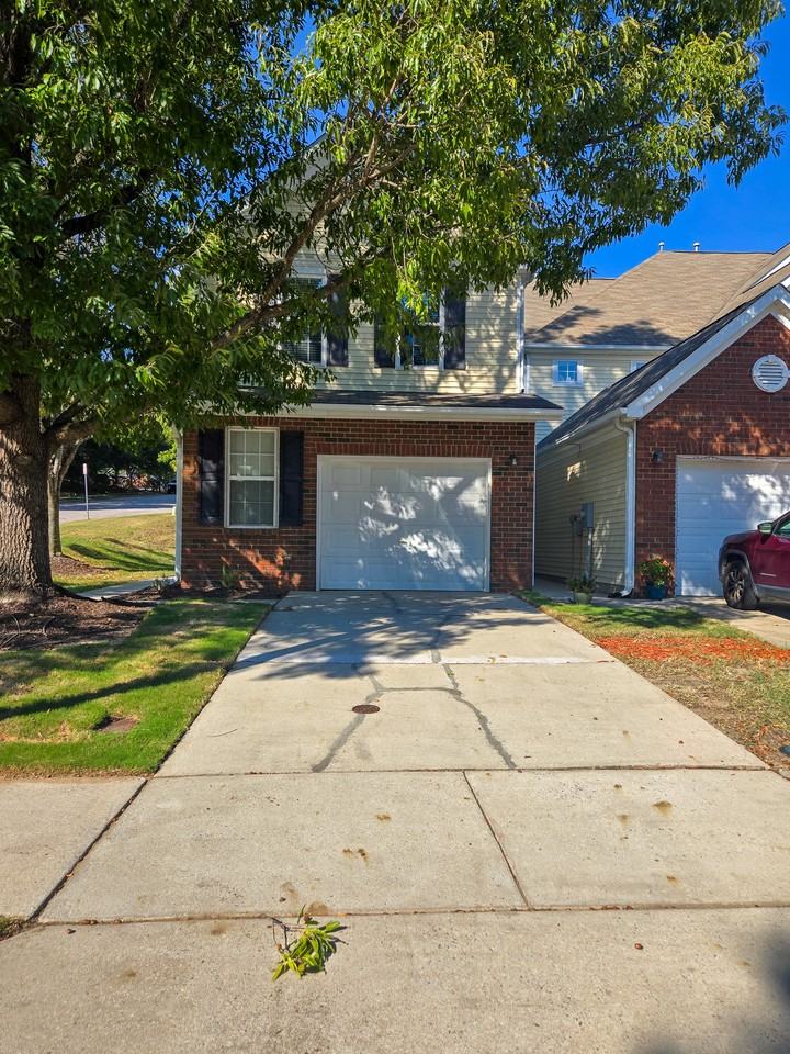 2603 Forest Shadows Ln