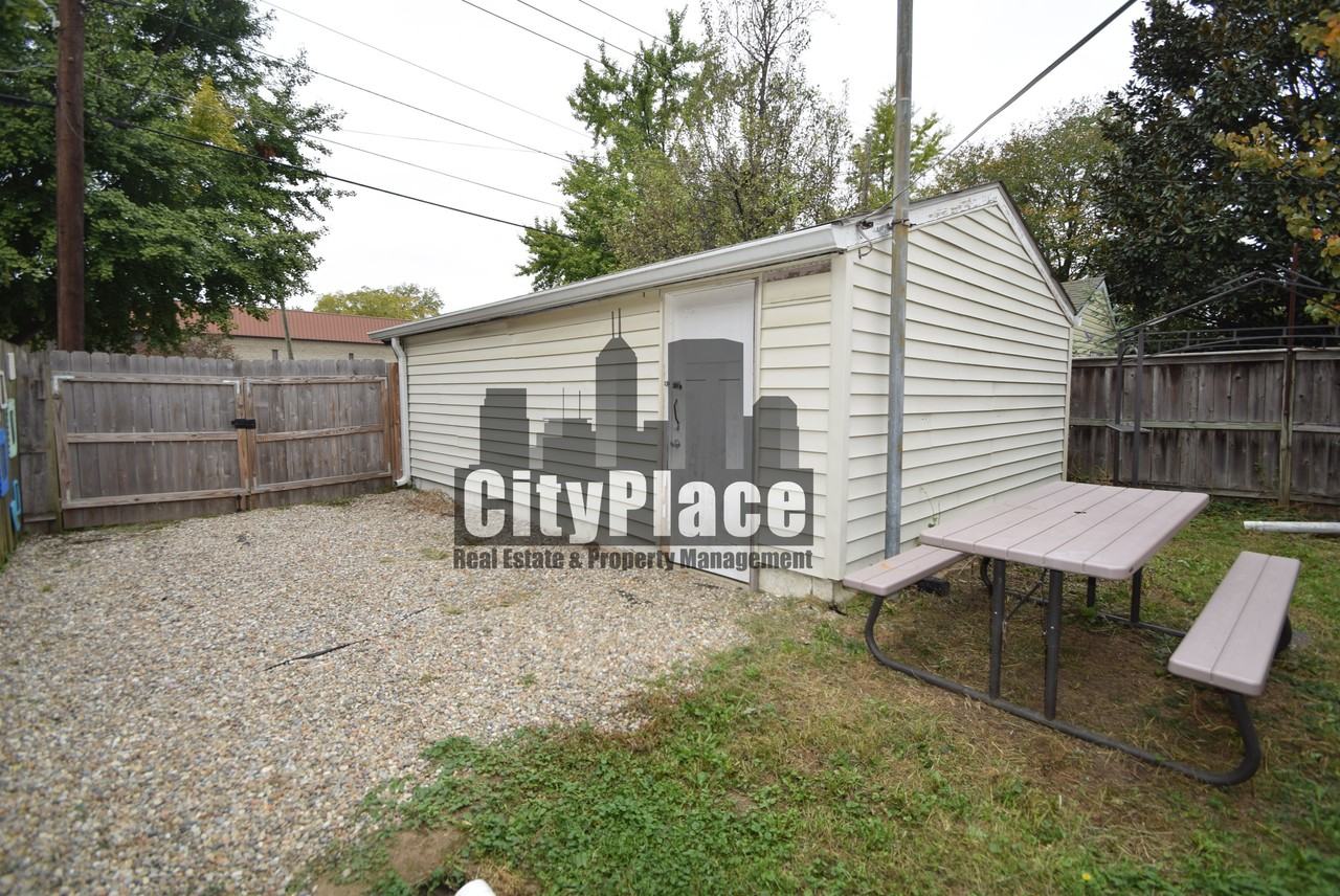 516 N Oriental St - Photo 5 of 20