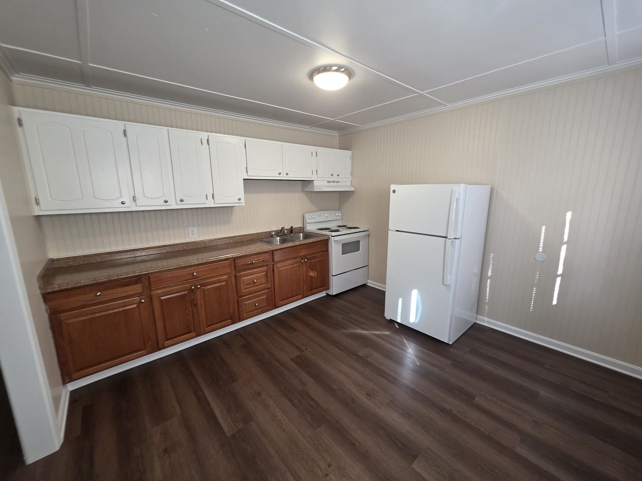 6044 Hedley Ct - Photo 3 of 8